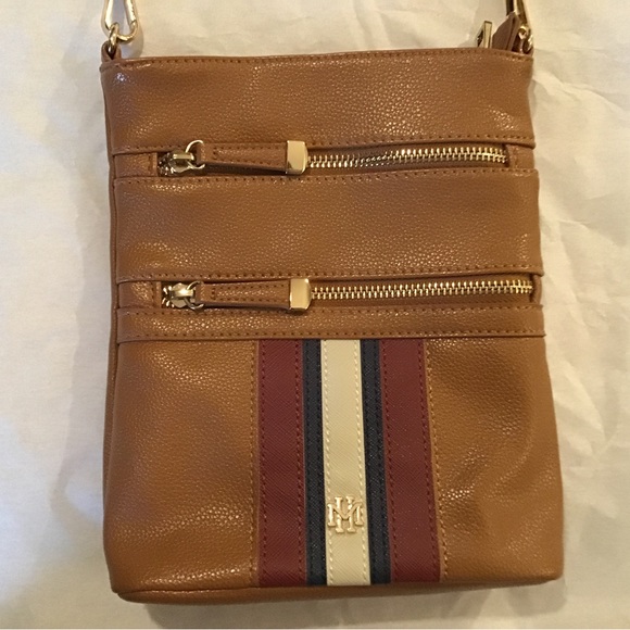🩸[2/$32.00]🩸Mark and Hall Crossbody Purse - Picture 5 of 10